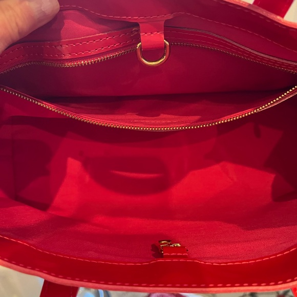 Authentic Louis Vuitton Willshire Pm - Picture 2 of 6